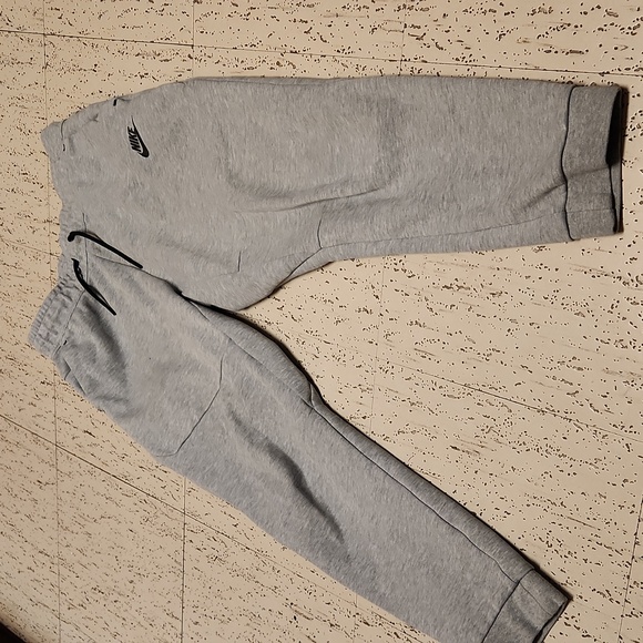 Nike Tech Sweat Pant Joggers - Picture 2 of 11